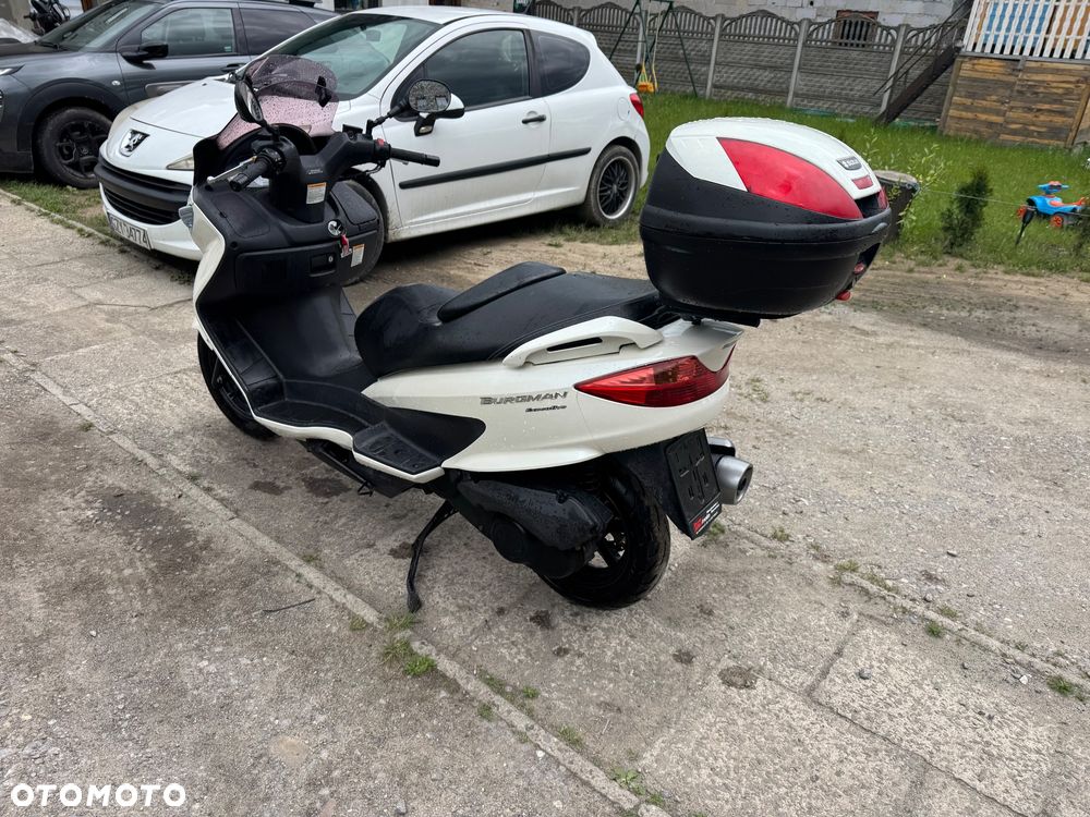 Suzuki Burgman - 13