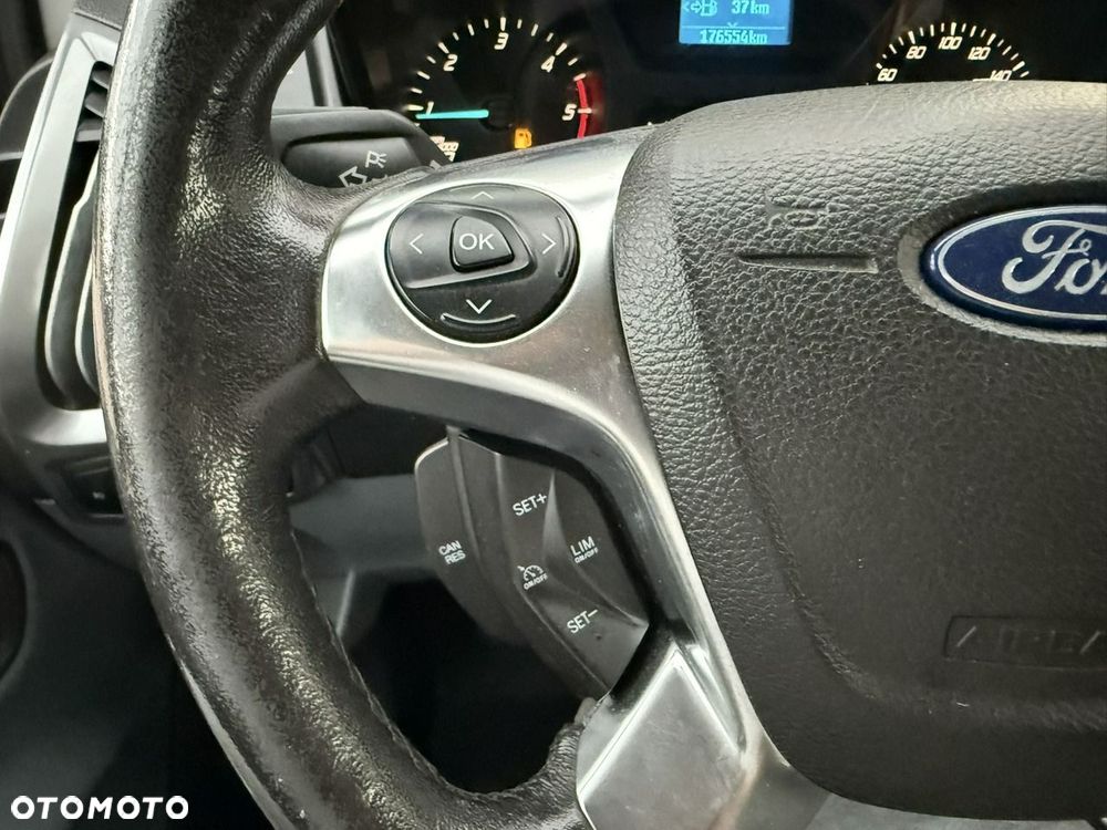 Ford Custom - 20