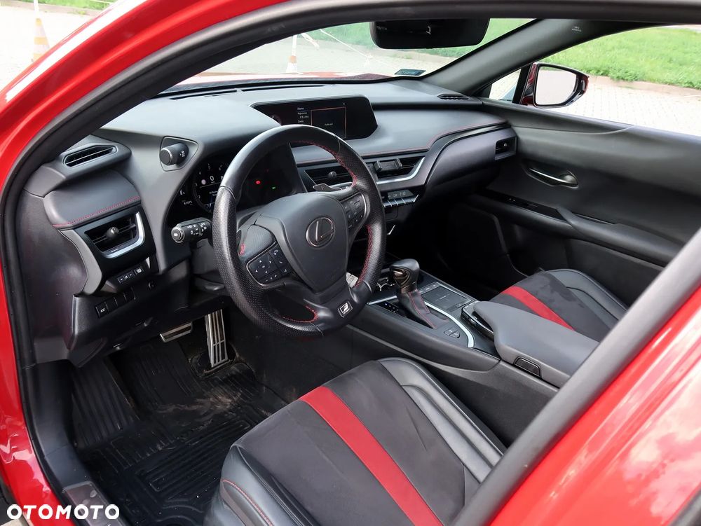Lexus UX 200 F Sport 2WD - 12