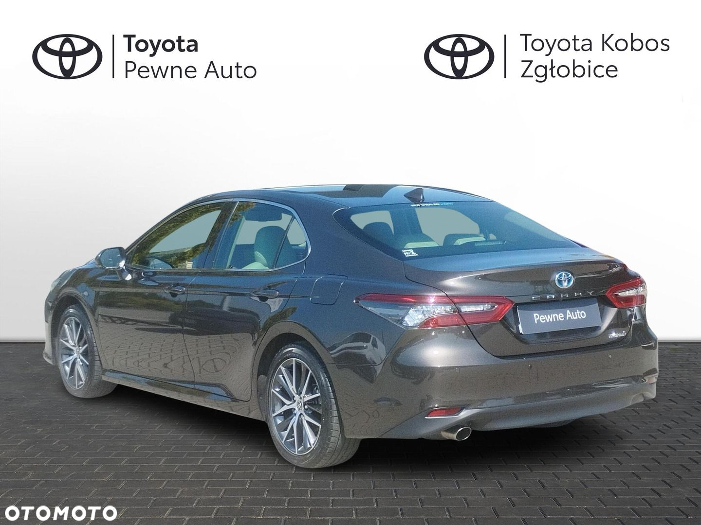 Toyota Camry - 3