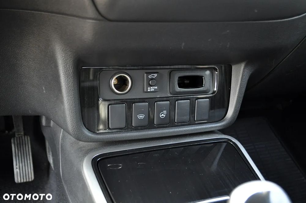 Mitsubishi Outlander - 22