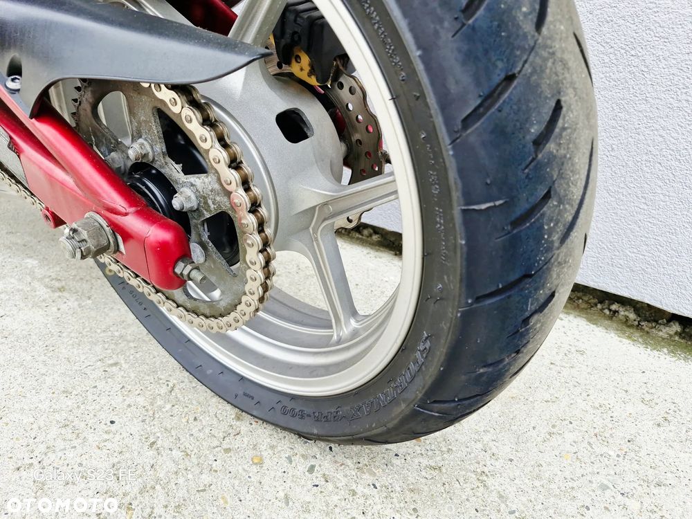 Kawasaki ER - 8