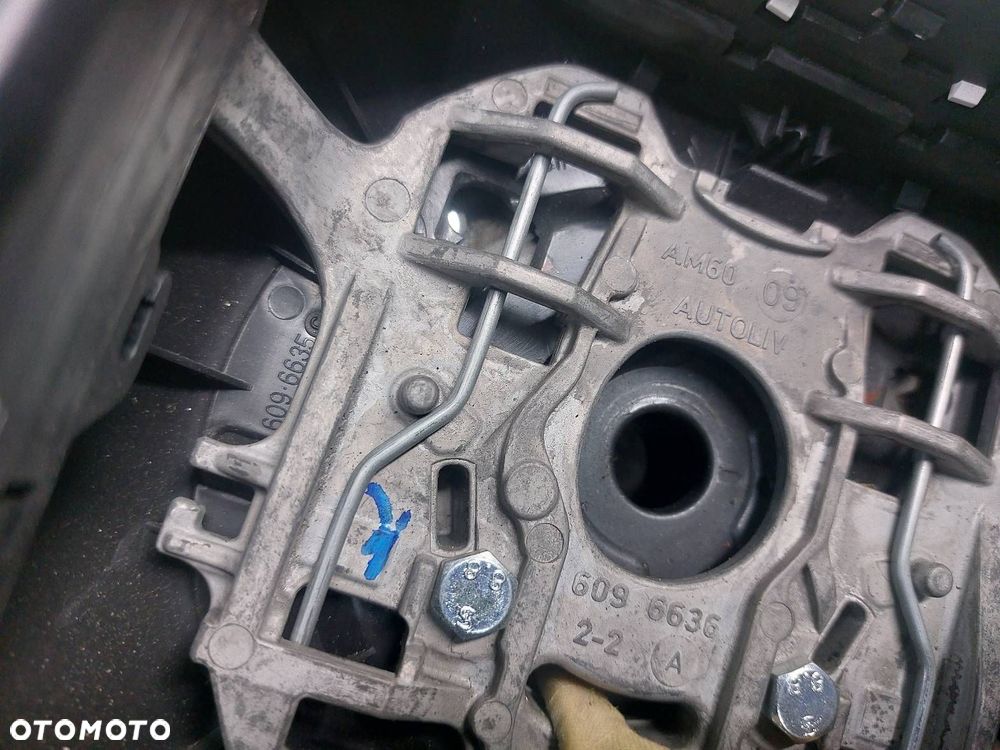 KIEROWNICA MULTIFUNKCJA CITROEN C4 PICASSO I 96866507ZD - 9