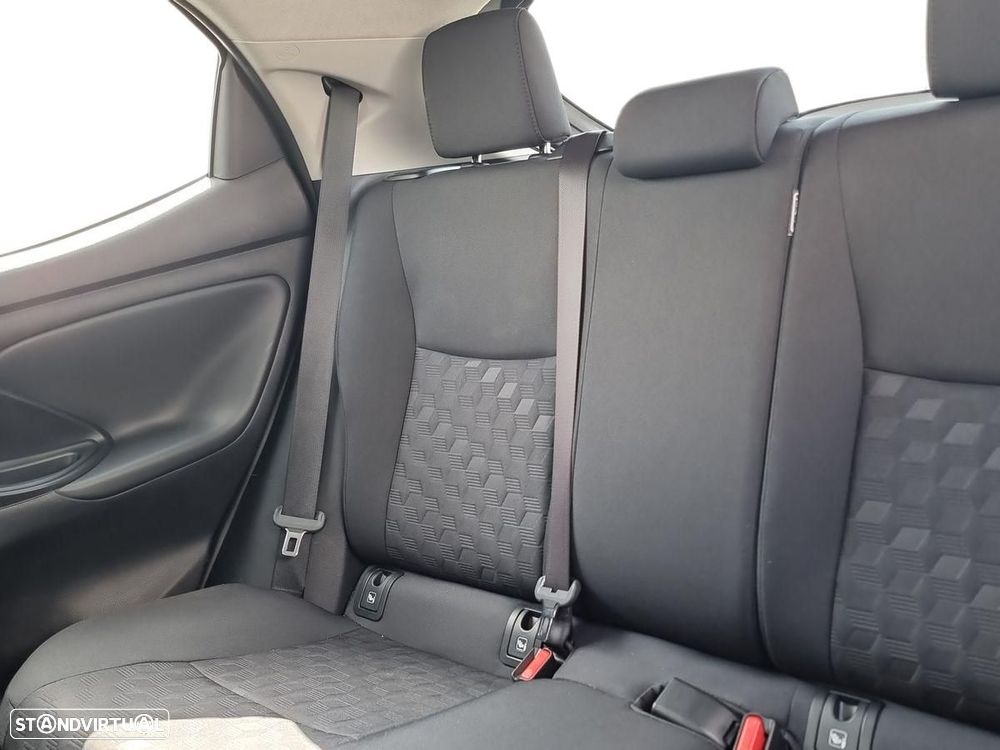 Toyota Yaris - 11