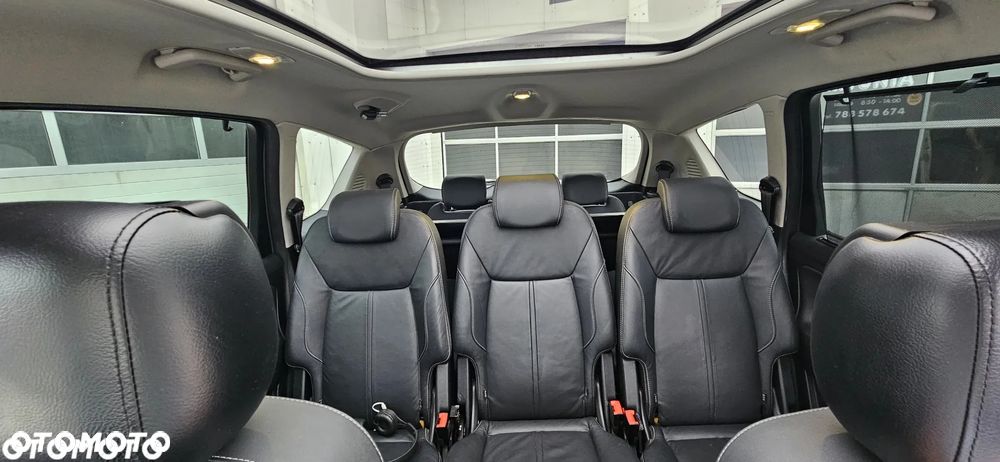 Ford S-Max - 34