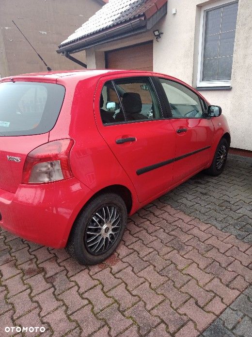 Toyota Yaris 1.0 Luna A/C - 2