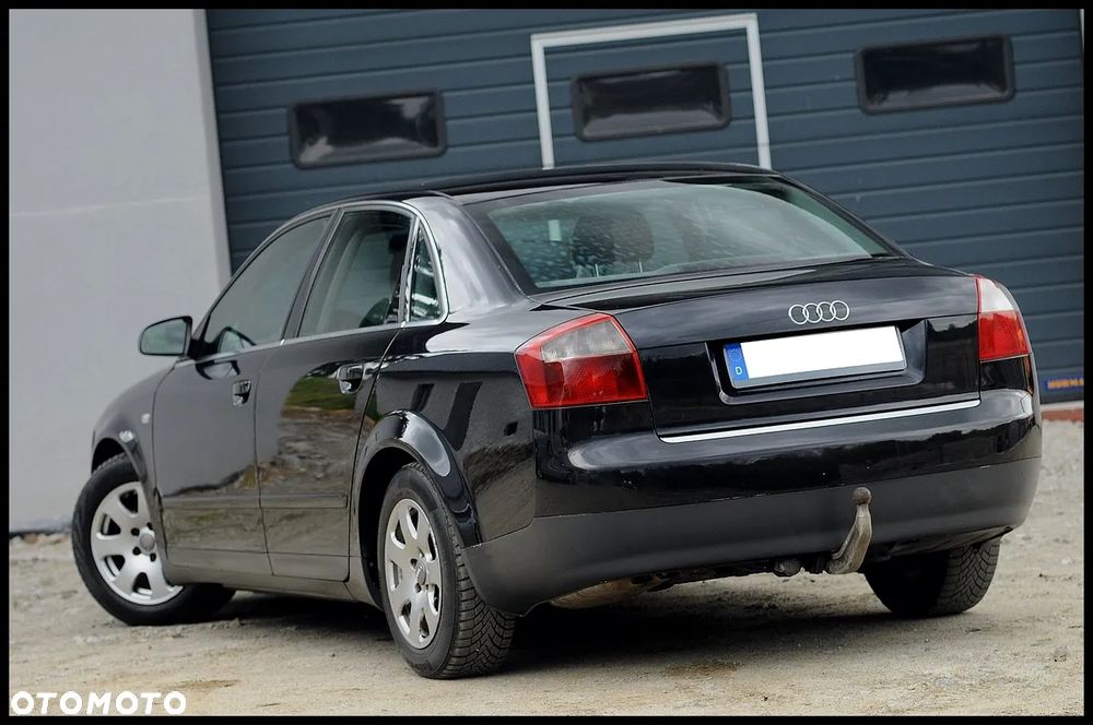 Audi A4 Limousine - 16