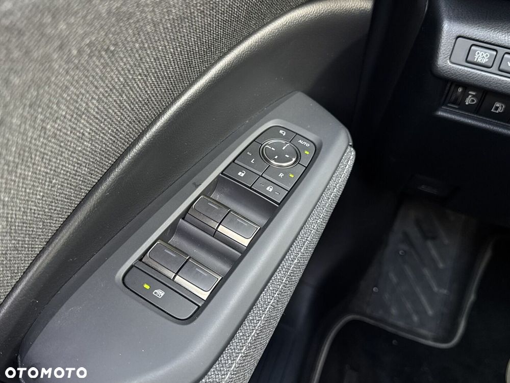 Lexus LBX 1.5 Hybrid - 19