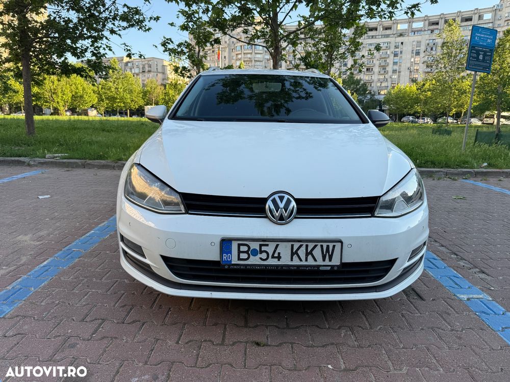Volkswagen Golf - 8
