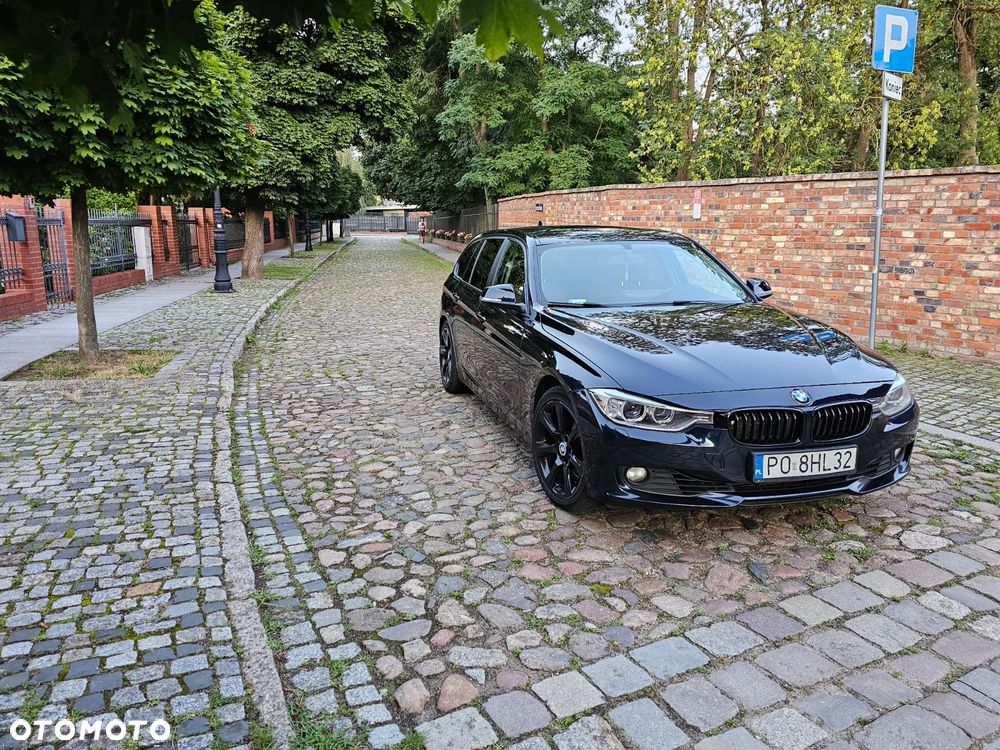 BMW Seria 3 328i - 3