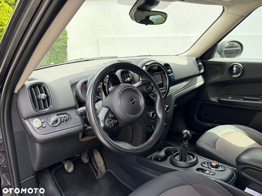 MINI Countryman One - 4