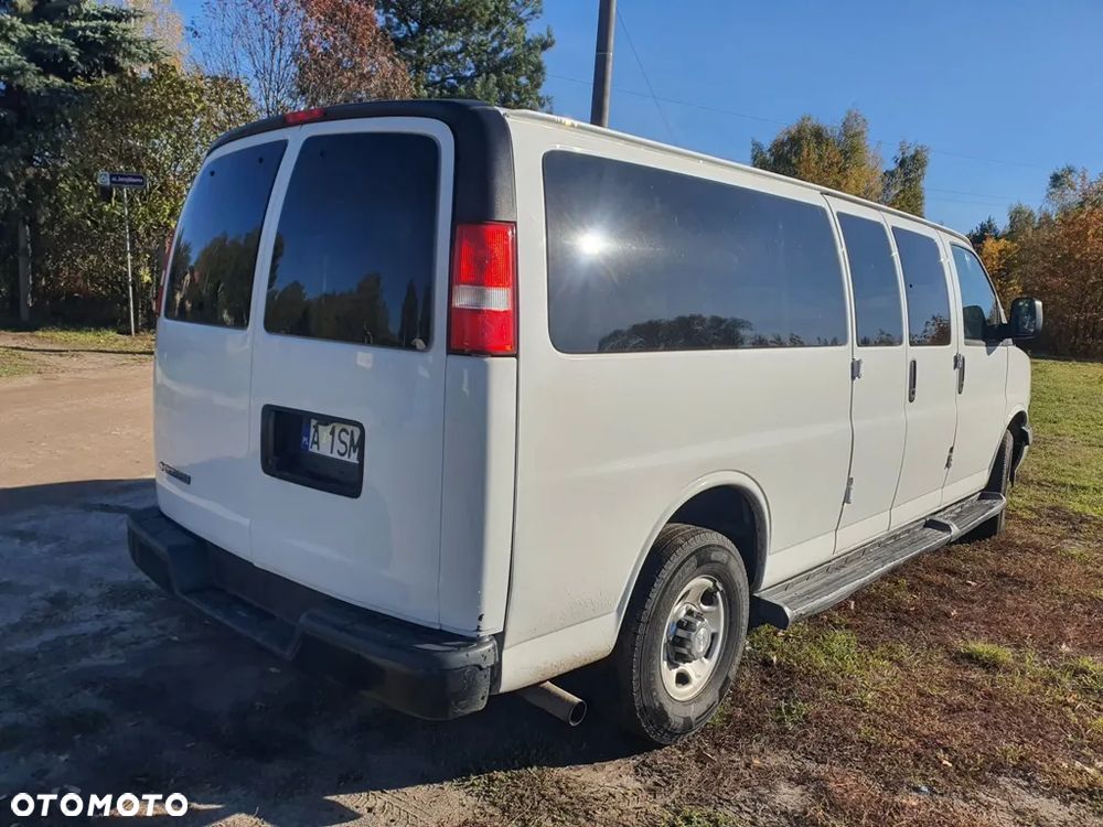 Chevrolet Express - 3