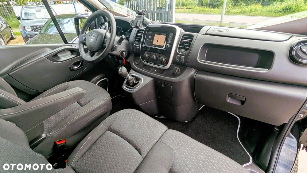 Opel Vivaro - 17