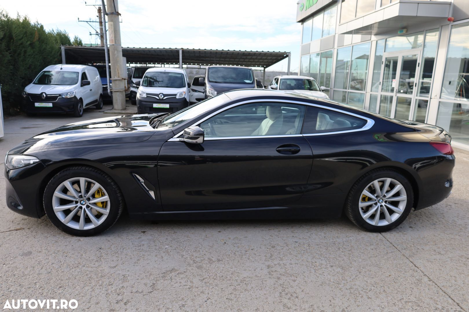 BMW Seria 8 - 3