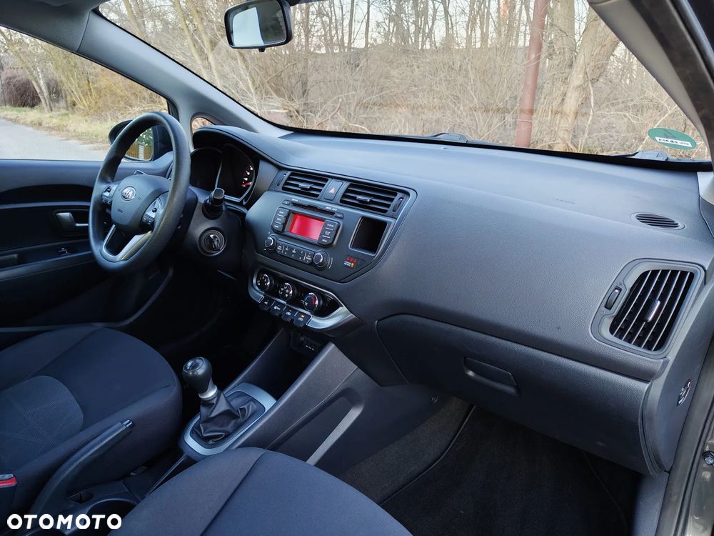 Kia Rio - 29