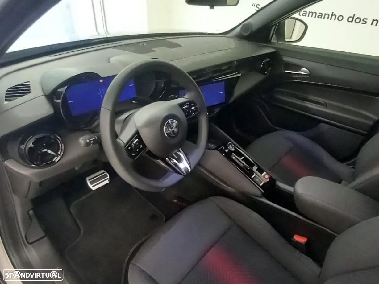 Alfa Romeo Junior 1.2 Intensa Q4 eDCT6 - 9