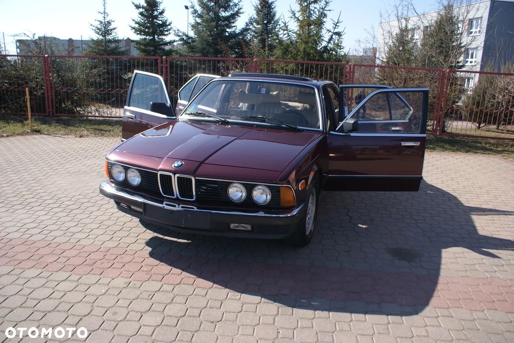 BMW Seria 7 - 18