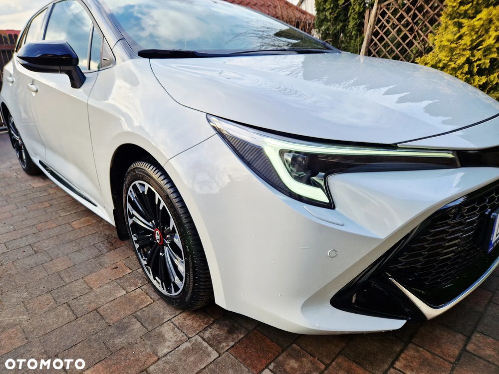 Toyota Corolla 2.0 Hybrid GR Sport Dynamic - 8