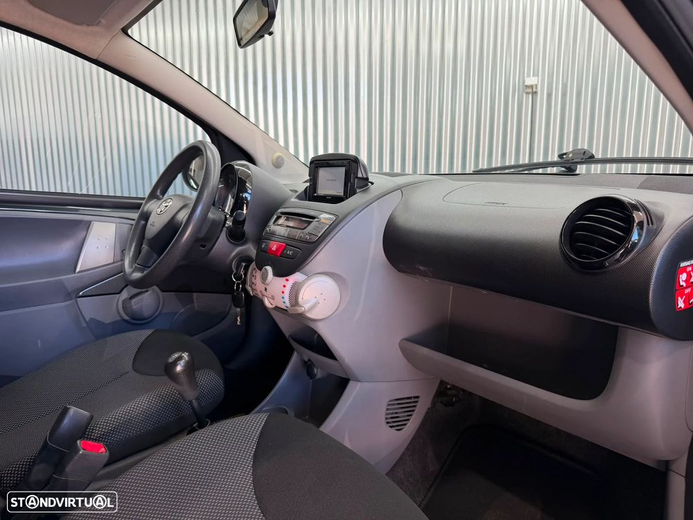 Toyota Aygo 1.0 + AC - 17