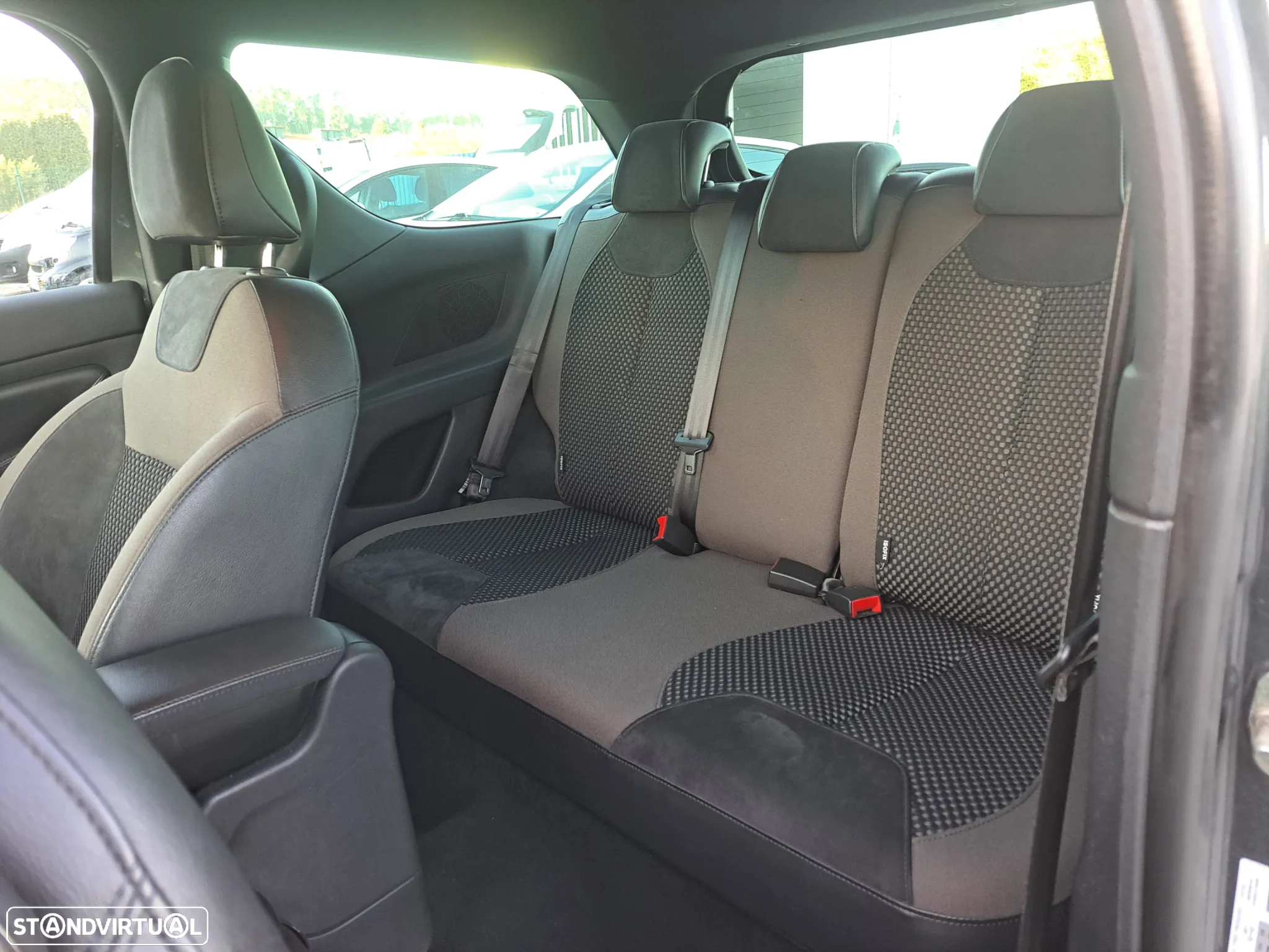Citroën DS3 1.6 HDi Airdream Sport Chic - 19