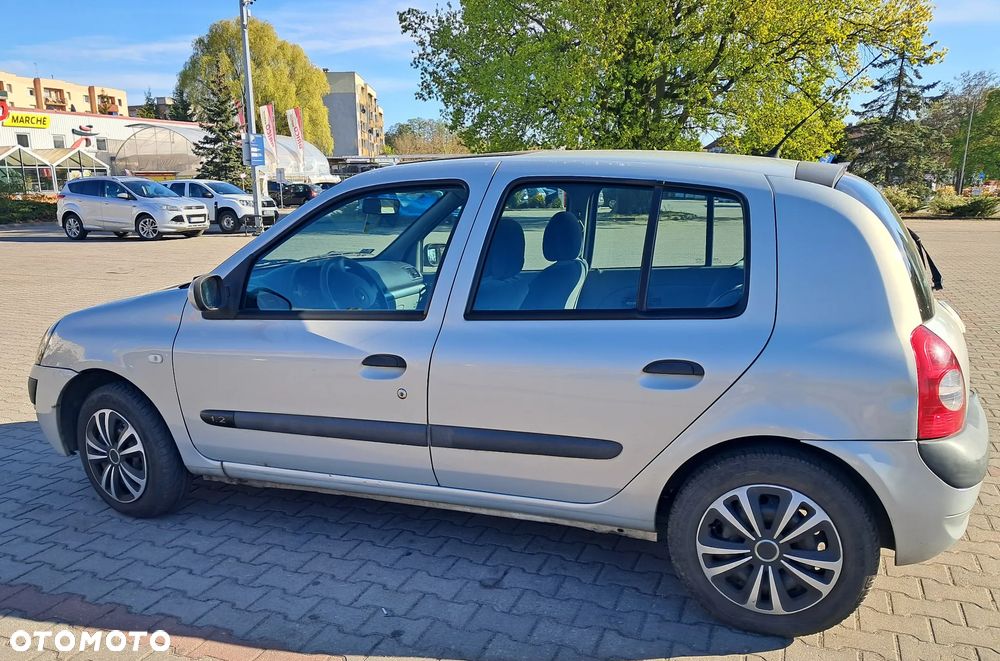 Renault Clio - 2
