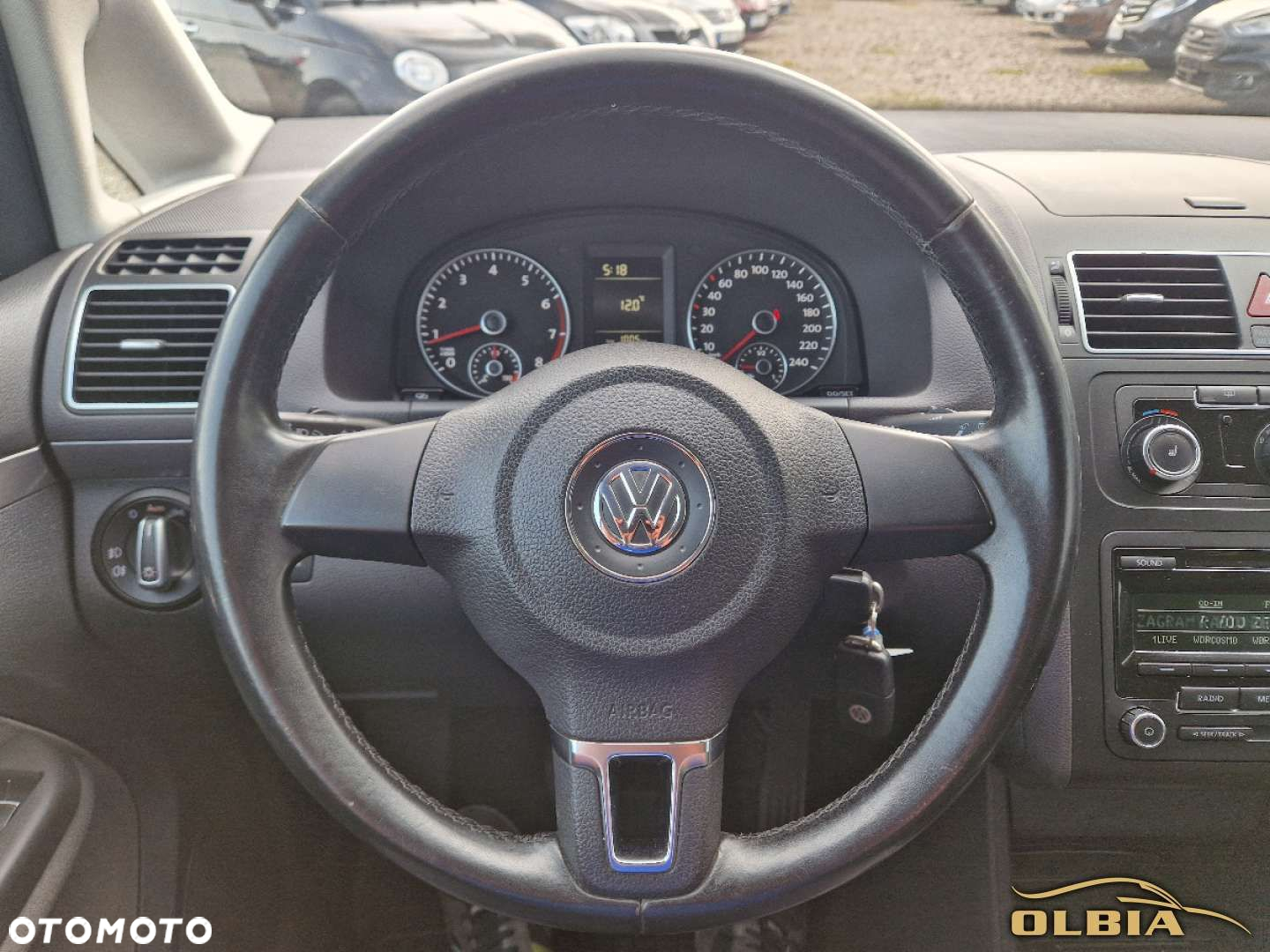 Volkswagen Touran - 30