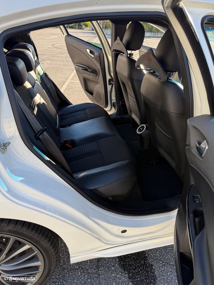 Alfa Romeo Giulietta 1.6 JTDm Distinctive - 17