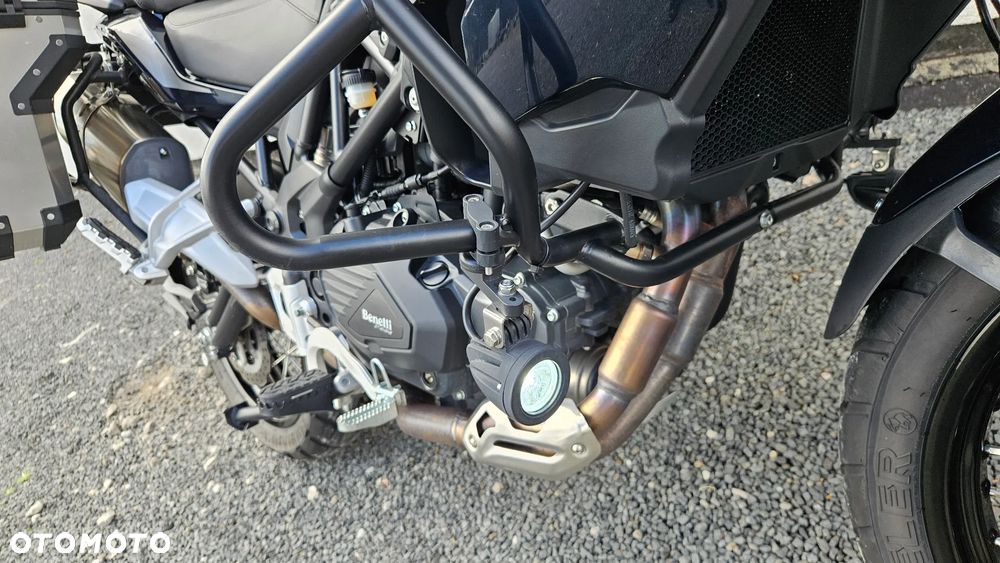 Benelli TRK 502X - 11