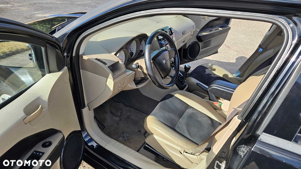 Dodge Caliber - 2