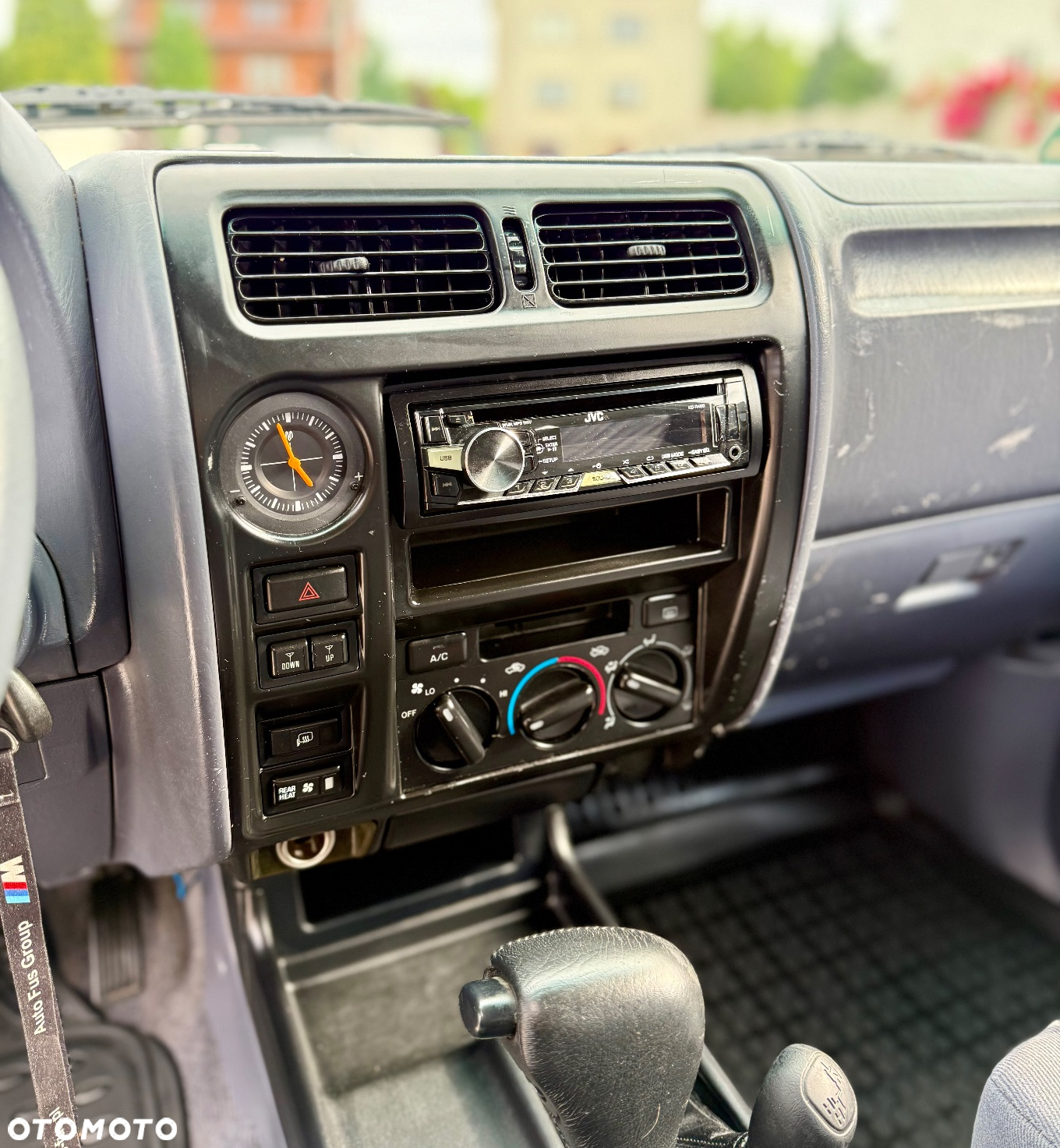 Toyota Land Cruiser - 10