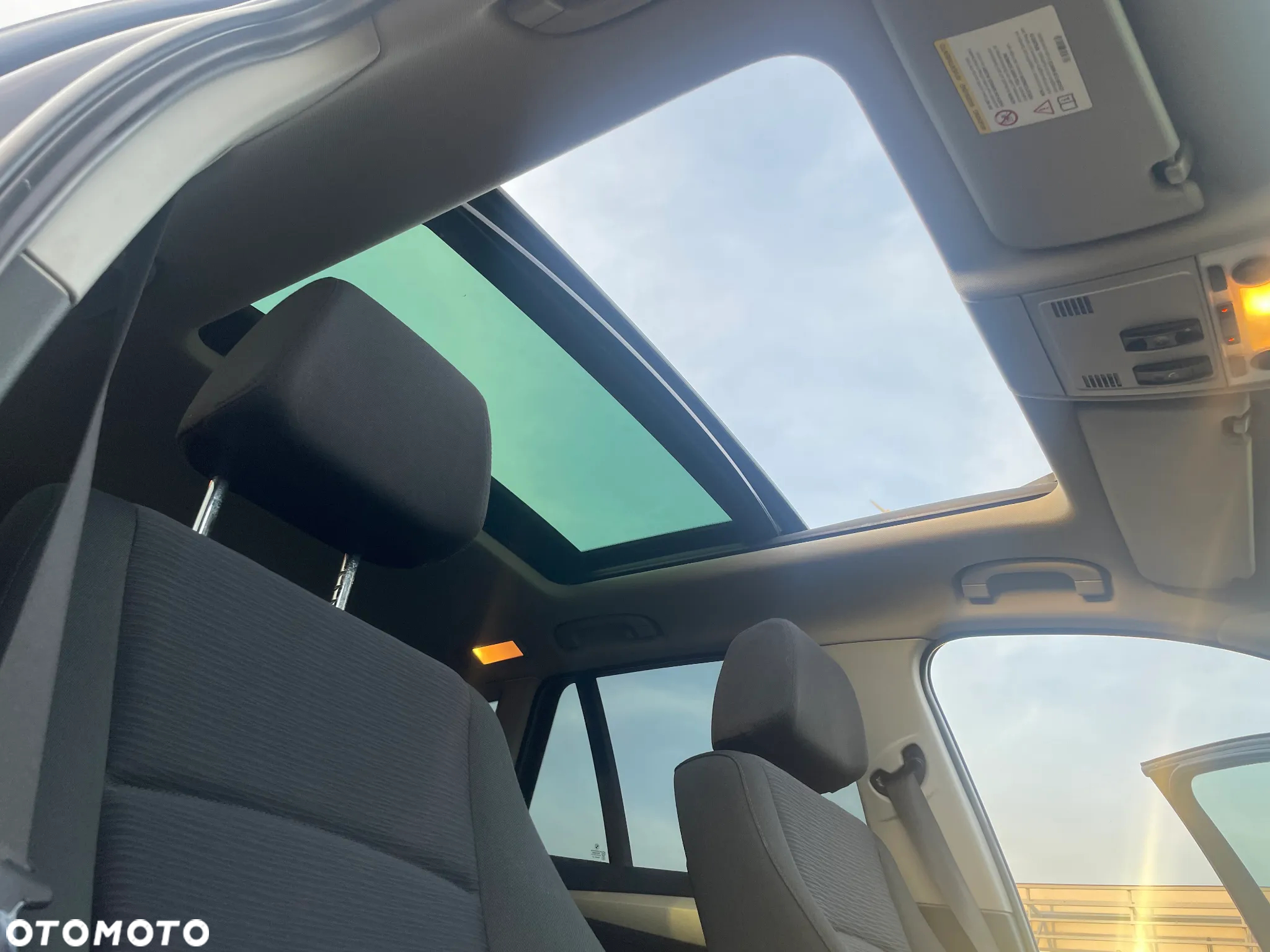 BMW X1 sDrive18d - 15