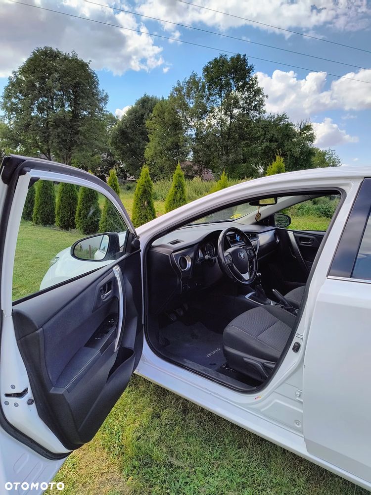 Toyota Auris 2.0 D-4D Dynamic - 7
