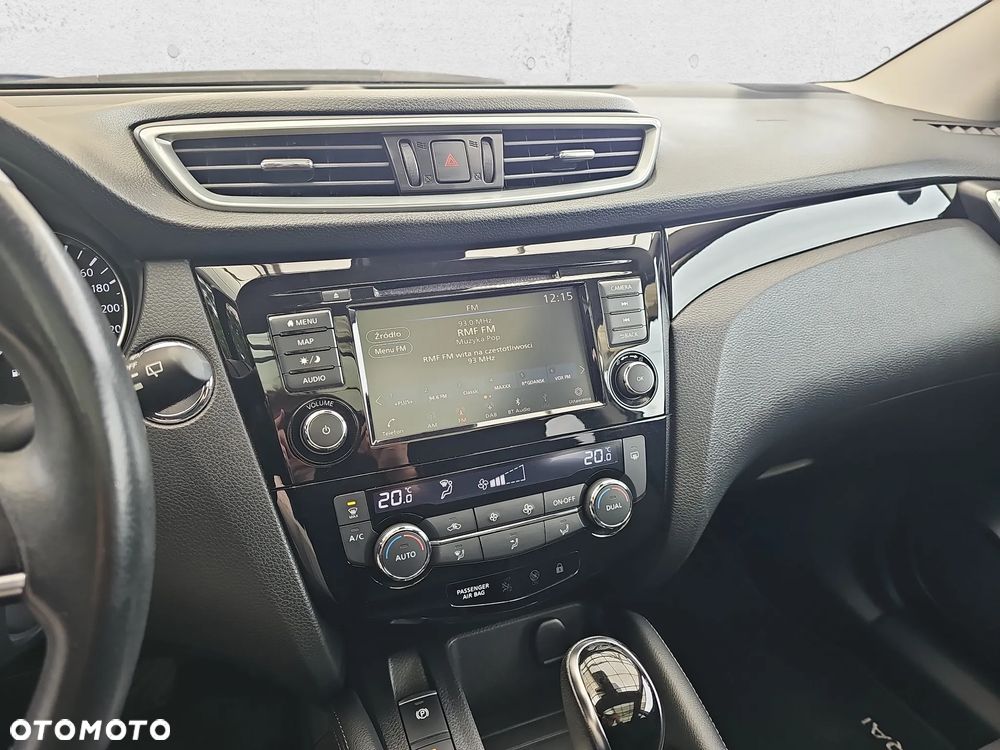 Nissan Qashqai 1.3 DIG-T N-Connecta DCT - 19