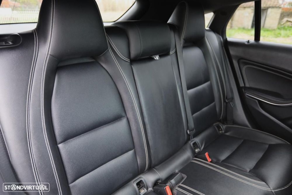 Mercedes-Benz CLA 200 d Shooting Brake Urban Aut. - 16