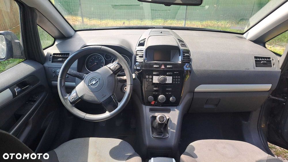 Opel Zafira - 4