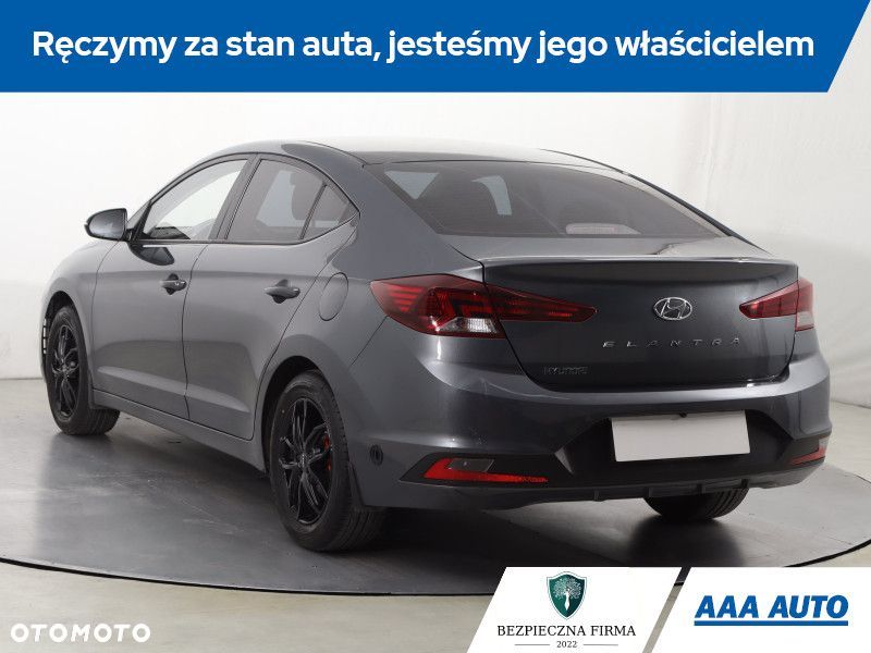 Hyundai Elantra - 6