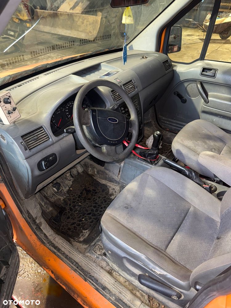 Ford Transit Connect - 9