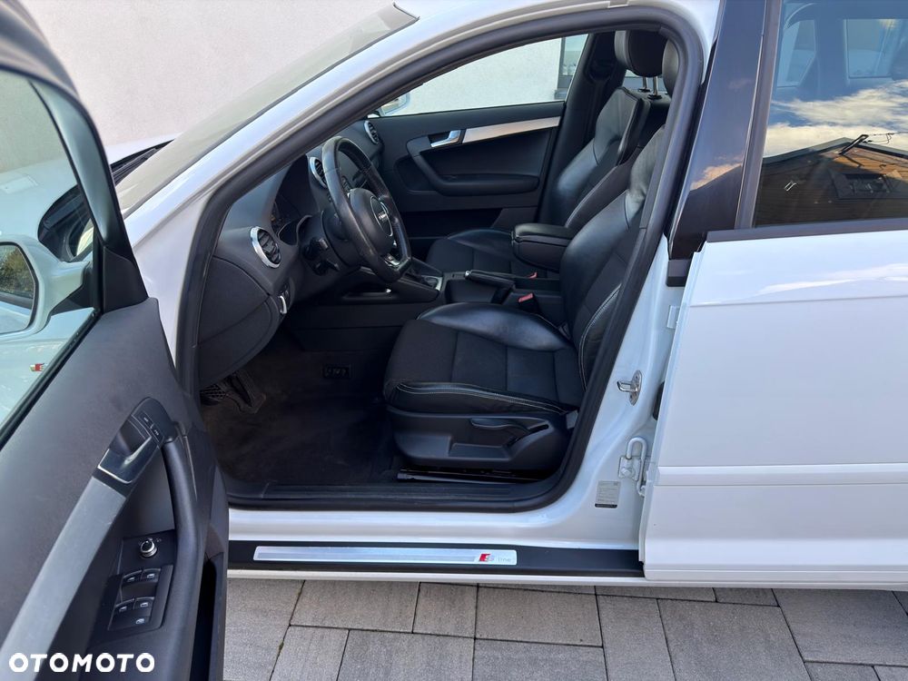 Audi A3 Sportback 2.0 TDI DPF Ambiente - 15