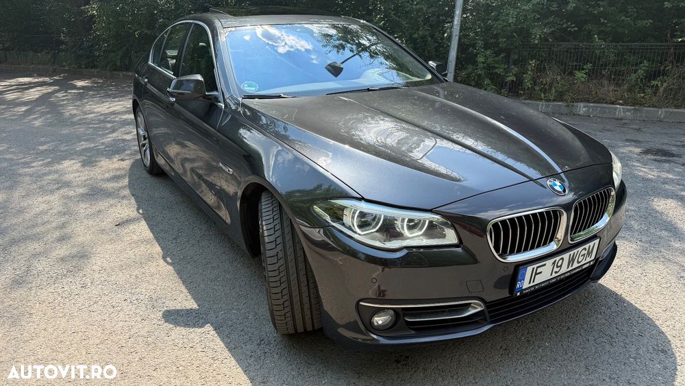 BMW Seria 5 520d Aut. Luxury Line - 12