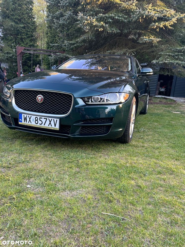 Jaguar XE 25t Prestige - 2