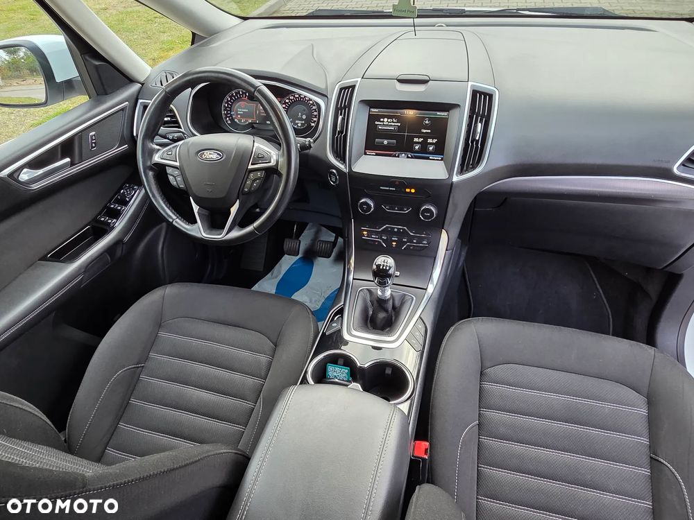 Ford Galaxy - 13