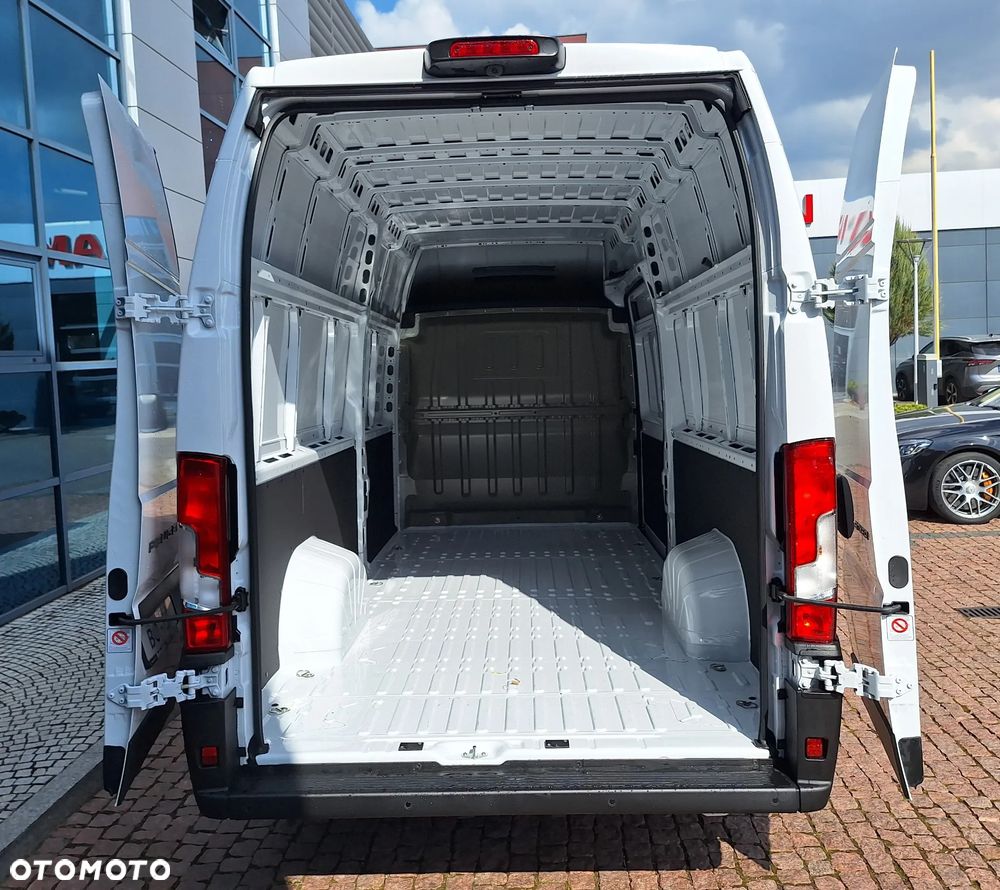 Peugeot Boxer Furgon L4H3 3.5T Heavy Diesel 2.2 180 KM Automat - 13