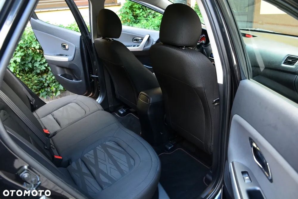 Kia Ceed 1.6 GDI L Business Line - 23
