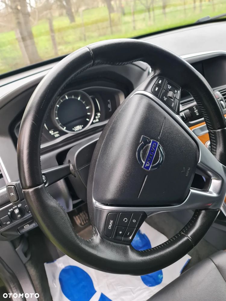 Volvo XC 60 D3 Inscription - 9