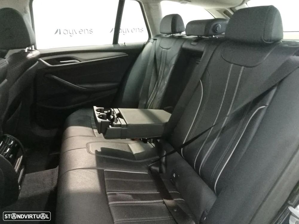 BMW 530 e - 10