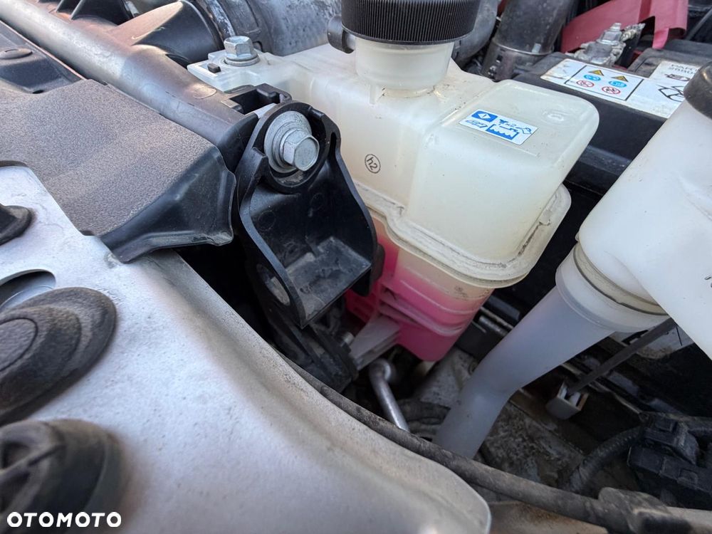 Toyota Hilux 4x4 Extra Cab Autm Executive - 21