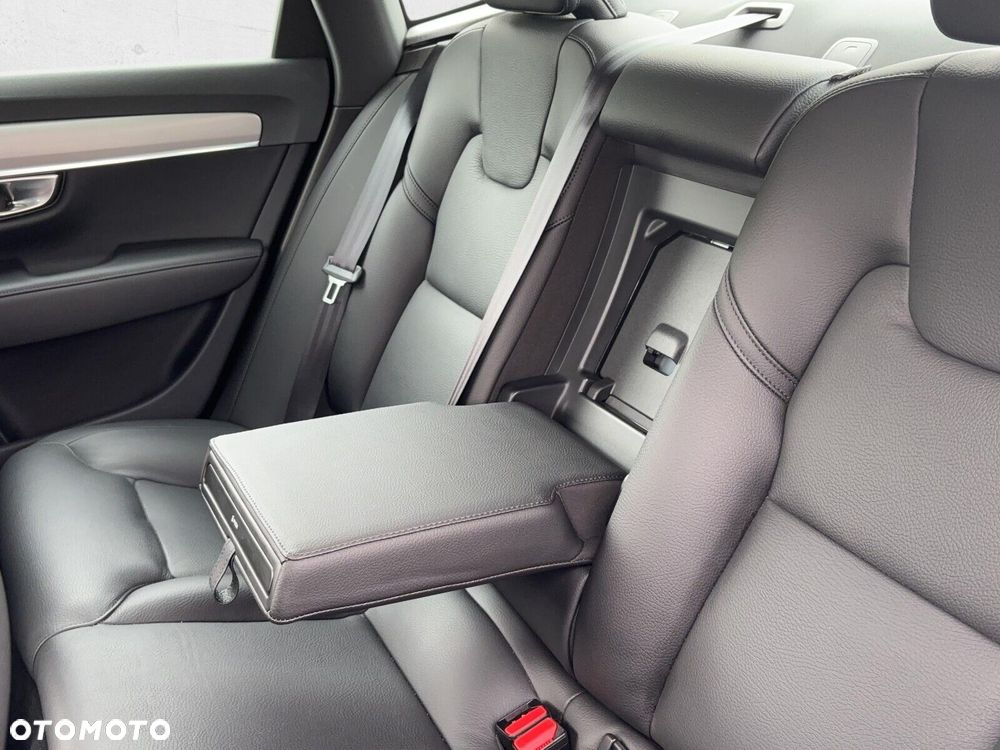 Volvo S90 - 23