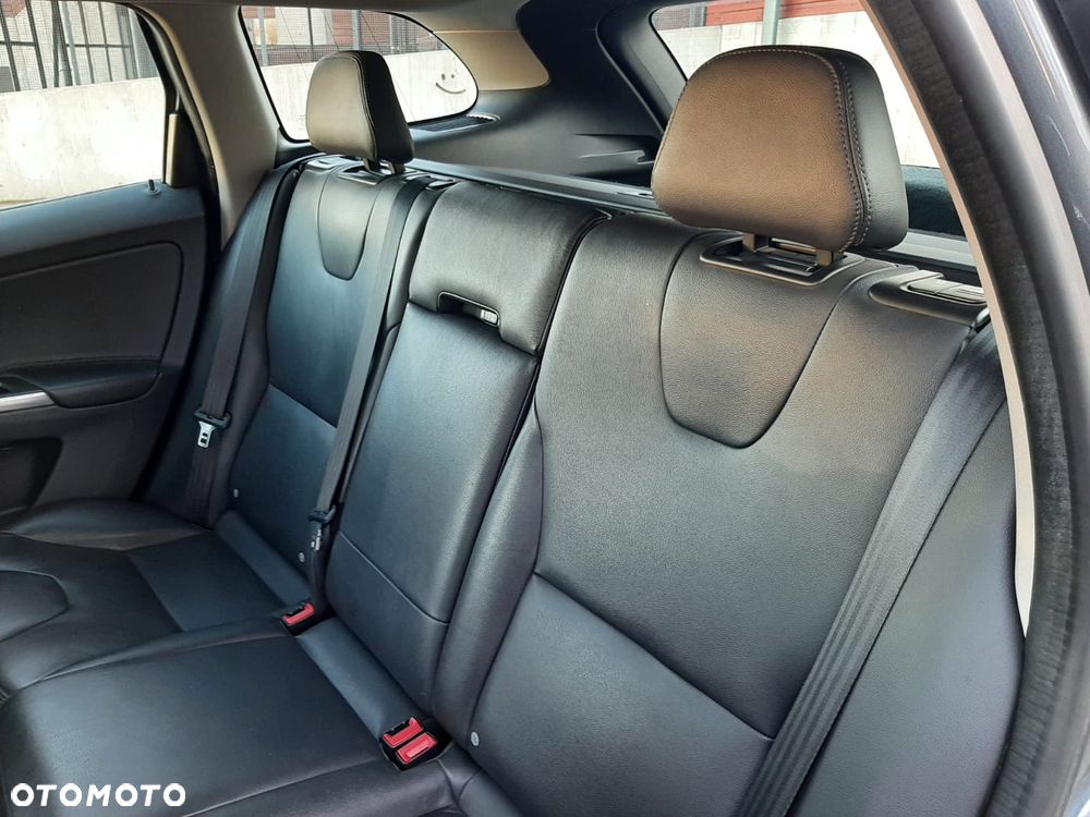 Volvo XC 60 D4 Geartronic Ocean Race - 34