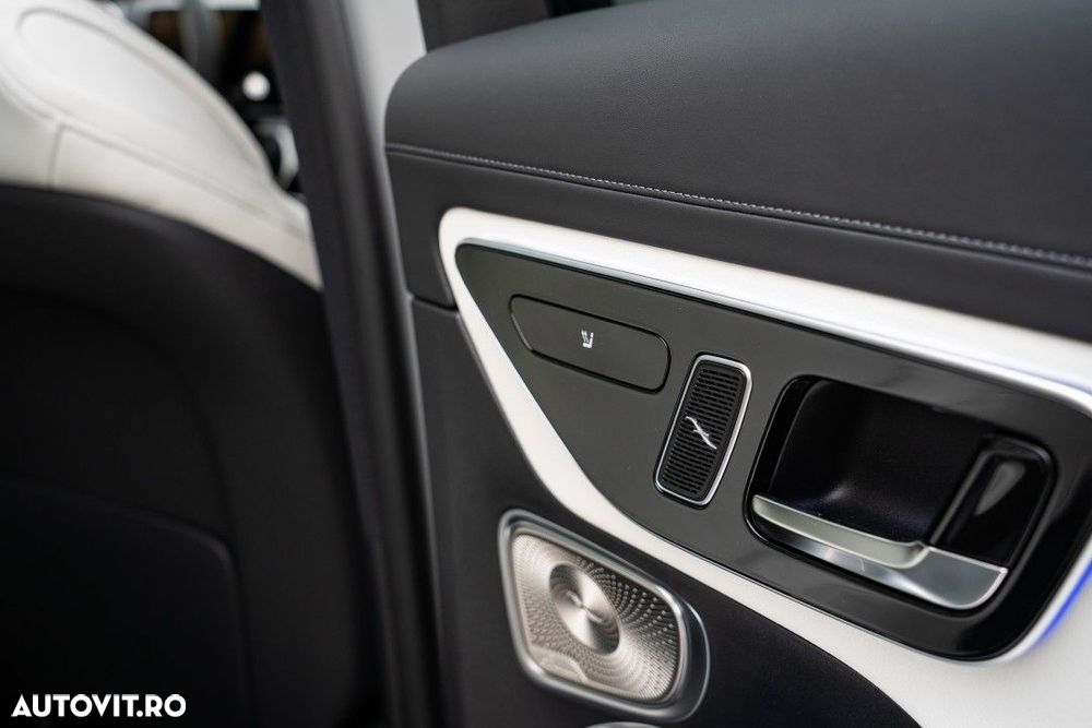 Mercedes-Benz GLC - 32