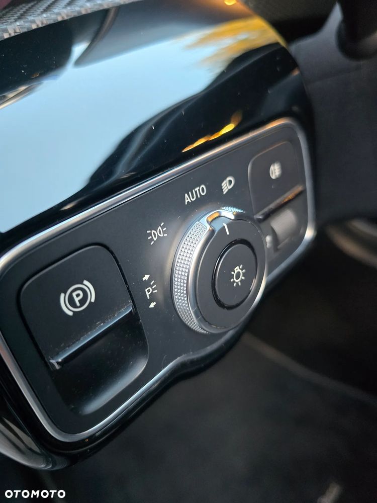 Mercedes-Benz Klasa A 200 Edycja specjalna 7G-DCT - 17